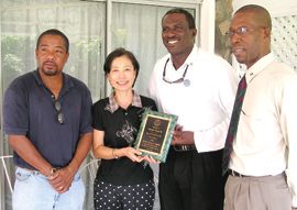 Rotary Club presents Ambassador with plaque