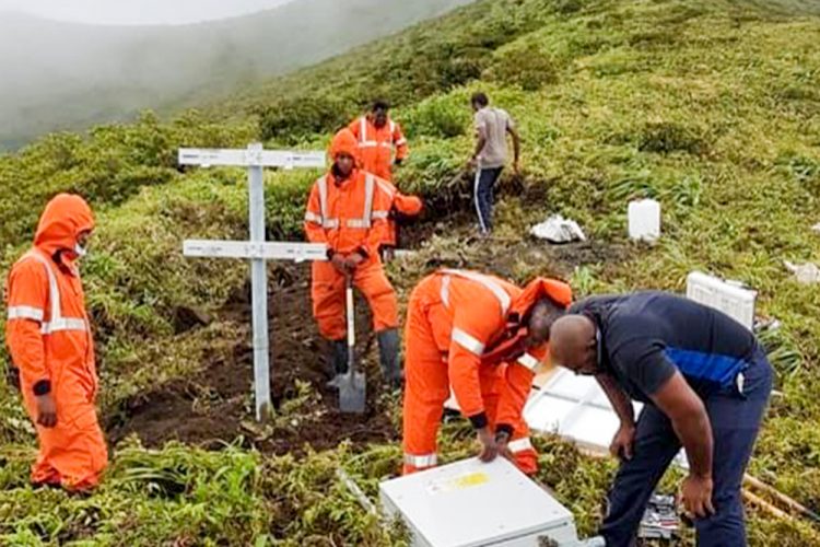 New equipment detects multiple  earthquakes every day at La Soufriere