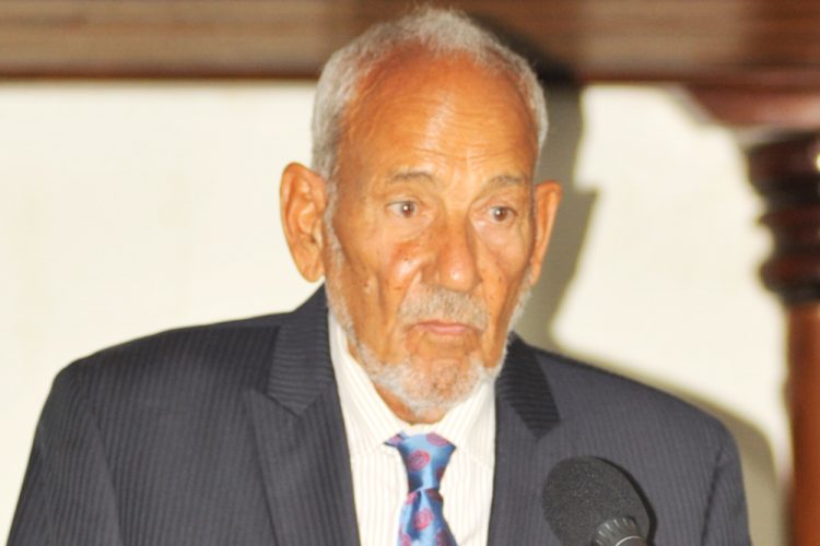 Sir James urges Vincentians to vaccinate