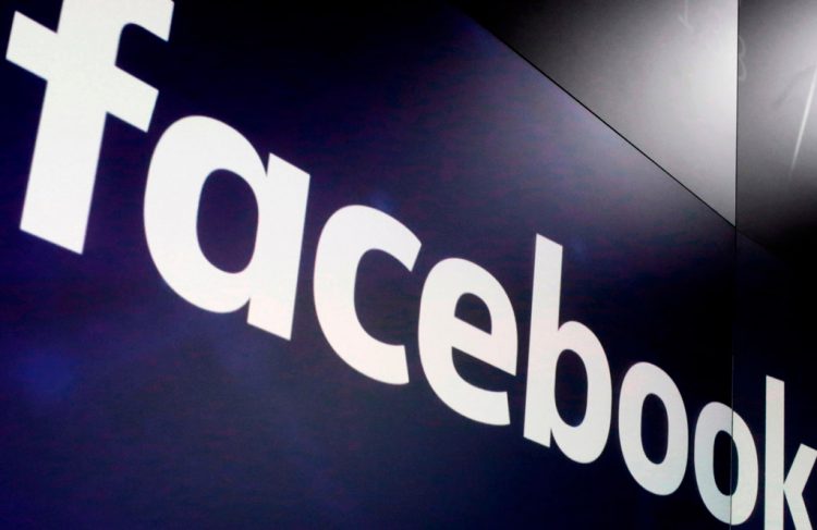 Facebook apps experience global outage