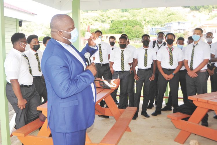 Education  Minister urges Grammar School students to do better in 2022