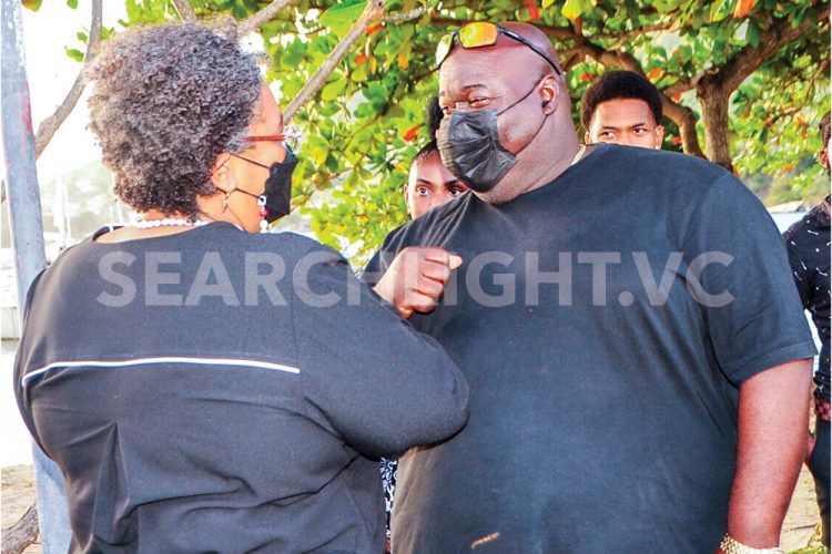 PM Mottley catches up with longtime friend on Bequia