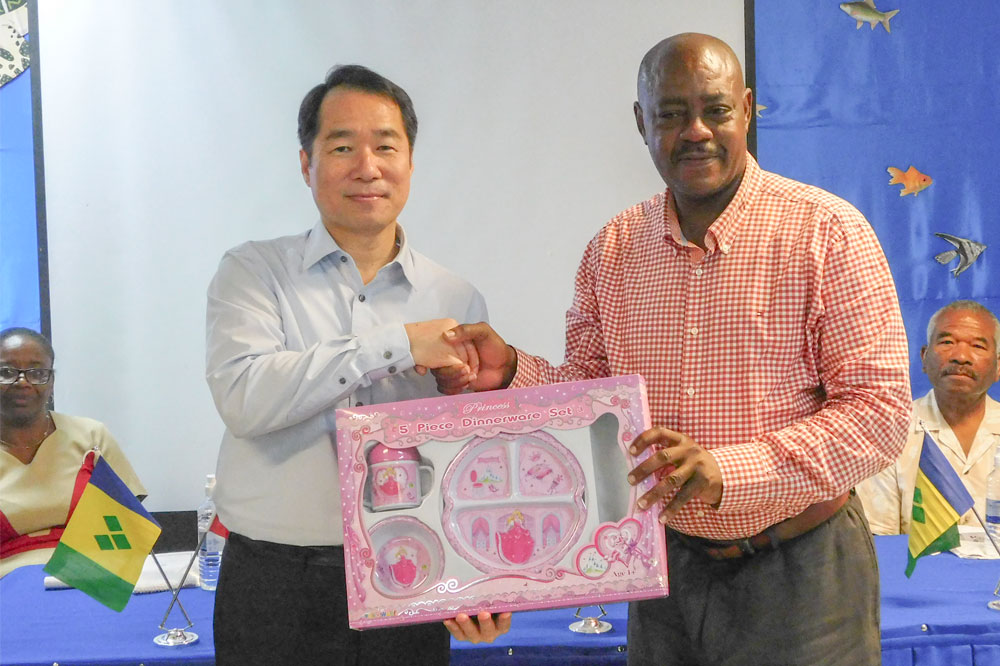Wu Thun-Chih Foundation donates to charitable organizations in SVG Wu Thun-Chih Foundation donates to charitable organizations in SVG
