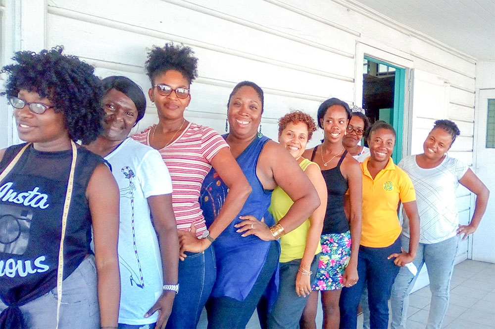 12 participants complete fashion summer course 12 participants complete fashion summer course
