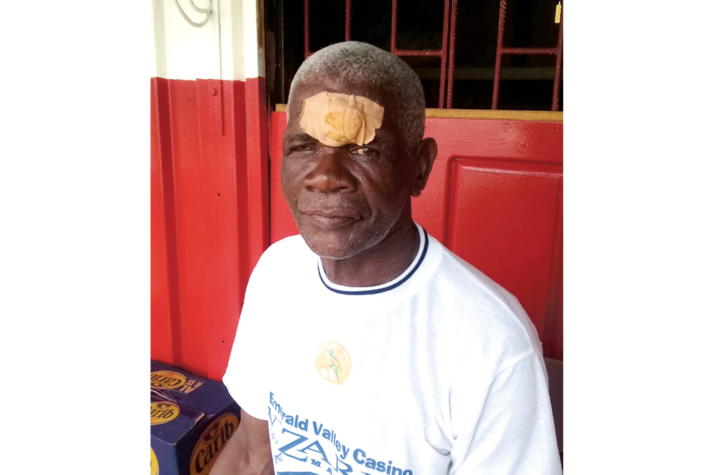 Man accuses Senator of boxing him about the face Man accuses Senator of boxing him about the face