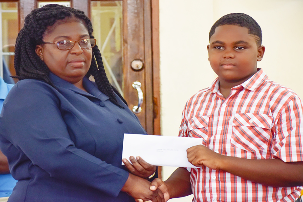 Student receives full scholarship from Bunpan Student receives full scholarship from Bunpan