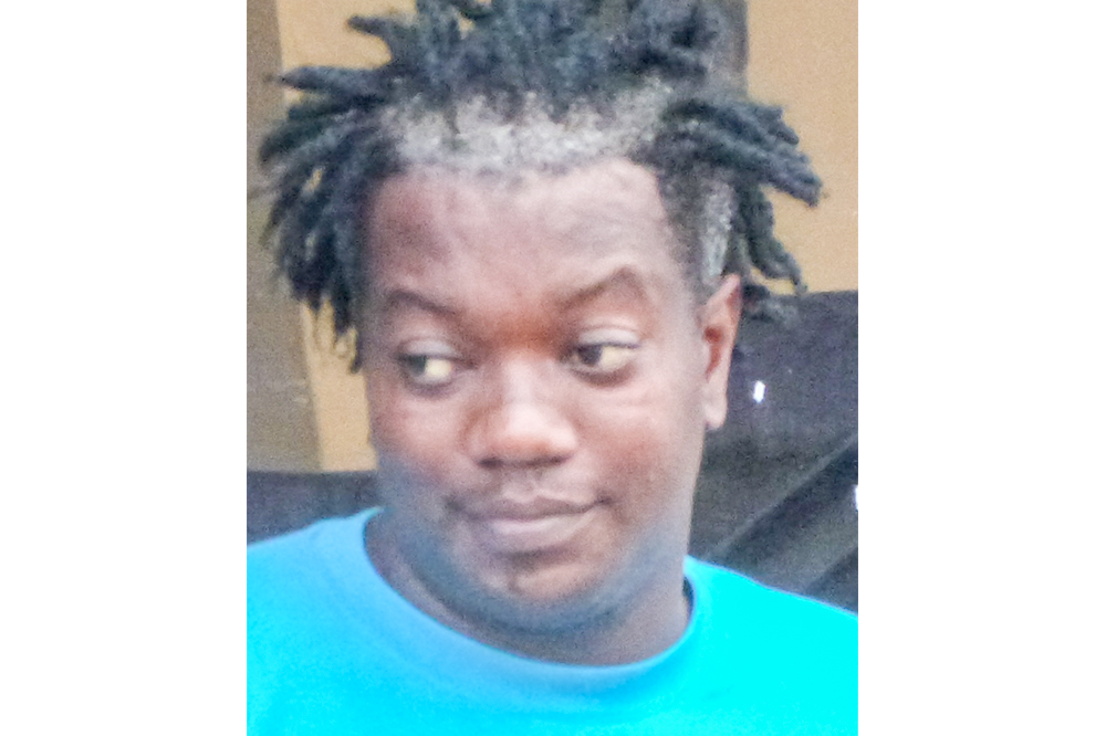 Suspended cop secures bail in absence of lawyer Suspended cop secures bail in absence of lawyer
