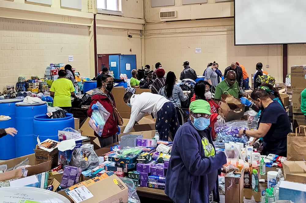 Vincentians in the diaspora mobilise relief supplies for SVG - Vimarsana News